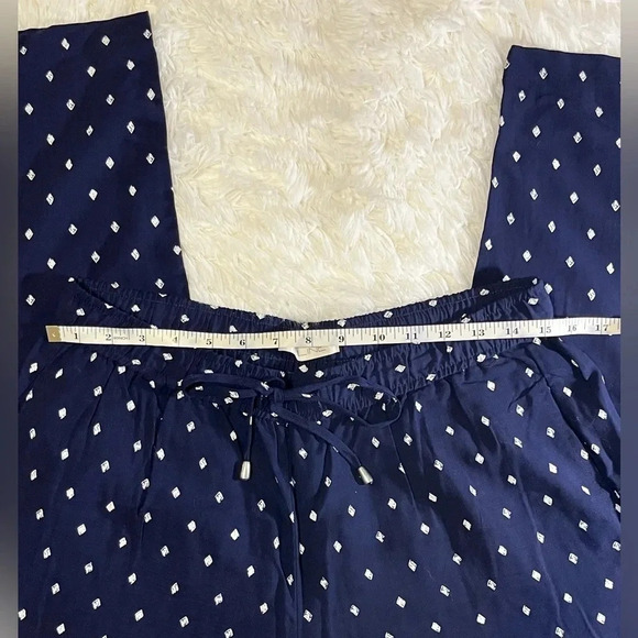 Emaline Pants, super comfortable. Size medium - Picture 5 of 7